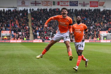 Blackpool 'dan Rob Apter, 18 Ocak 2025' te Bloomfield Road, Blackpool, İngiltere 'de oynanan Blackpool-Huddersfield Town maçında 1-0 kazanma hedefini kutluyor.