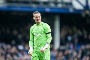 Everton 'dan Jordan Pickford, Premier League maçında Everton ile Tottenham Hotspur arasındaki üçüncü golü 19 Ocak 2025' te İngiltere 'nin Liverpool kentinde Goodison Park' ta kutluyor.