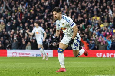 Leeds United takımından Solomon, 19 Ocak 2025 'te Leeds Road, İngiltere' de oynanan ve Leeds United ile Sheffield arasında oynanan Gökyüzü İddia Şampiyonası maçında 1-0 yenilen golünü kutluyor.