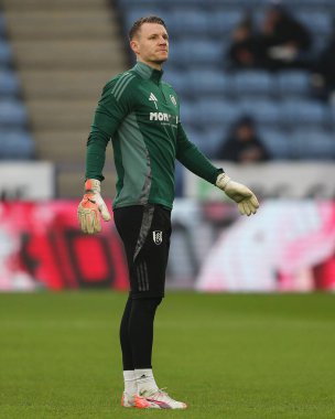 Maç öncesi ısınma sırasında Fulham 'dan Bernd Leno 18 Ocak 2025' te King Power Stadyumu 'nda Leicester City ile Fulham maçında karşılaşacak.