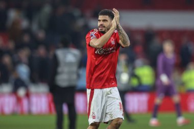 Nottingham Ormanı 'ndan Morgan Gibbs-White, Premier League maçından sonra İngiltere' nin Nottingham kentinde oynanan Nottingham Forest-Southampton maçında taraftarları alkışlıyor.