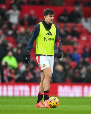 Manchester United 'dan Harry Maguire Premier League karşılaşması öncesinde Manchester United ile Brighton ve Hove Albion' a karşı 19 Ocak 2025 'te Old Trafford, Manchester, İngiltere' de oynanan maç öncesi ısınma maçında