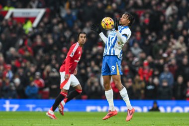 Premier Lig karşılaşmasında topu Brighton & Hove Albion takımından Joo Pedro, Manchester United ve Hove Albion 'a karşı Old Trafford, Manchester, İngiltere' de 19 Ocak 2025 'te oynanan Premier League maçında kontrol ediyor. 