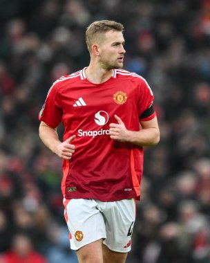 Manchester United ve Hove Albion arasında oynanan Premier Lig karşılaşmasında Manchester United 'dan Matthijs de Ligt, Manchester United ile Old Trafford, Manchester, İngiltere, 19 Ocak 2025