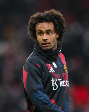 Manchester United 'dan Joshua Zirkzee Premier League karşılaşması öncesinde Manchester United ve Hove Albion' a karşı 19 Ocak 2025 'te Old Trafford, Manchester, İngiltere' de oynanan maç öncesi ısınma maçında
