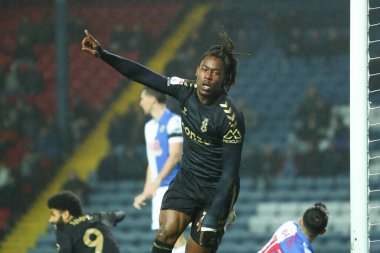 Coventry City 'den Brandon Thomas-Asante, 21 Ocak 2025' te İngiltere 'nin Blackburn kentinde oynanan Blackburn Rovers-Coventry City maçında golü 2-0 olarak kutluyor.