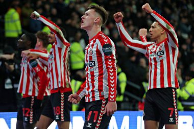 Sunderland 'dan Chris Rigg, 21 Ocak 2025' te İngiltere 'nin Pride Park Stadyumu' nda oynanan Derby County - Sunderland maçında ilk gollerini kutluyor.