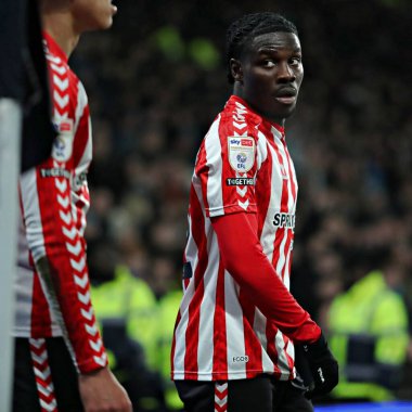 Sunderland takımından Eliezer Mayenda, 21 Ocak 2025 tarihinde İngiltere 'nin Pride Park Stadyumu' nda oynanan Derby County - Sunderland maçında golünü kutluyor.