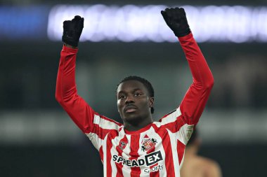 Sunderland 'dan Eliezer Mayenda, 21 Ocak 2025 tarihinde İngiltere' nin Pride Park Stadyumu 'nda oynanan Derby County - Sunderland maçından sonra