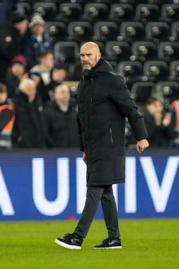 Swansea City teknik direktörü Luke Williams, 21 Ocak 2025 'te İngiltere' nin Swansea.com Stadyumu 'nda oynanan Swansea City - Sheffield United maçında ev sahipliği yaptığını kabul ediyor.