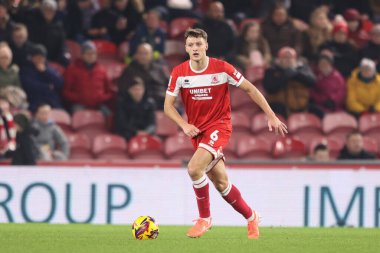 Middlesbrough takımından Dael Fry, 21 Ocak 2025 'te Middlesbrough, İngiltere' deki Riverside Stadyumu 'nda oynanan Middlesbrough-West Bromwich Albion maçında topu aldı.