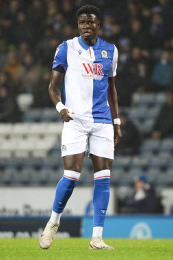 Blackburn Rovers takımından Makhtar Gueye 21 Ocak 2025 tarihinde Blackburn, İngiltere 'de Blackburn Park' ta Blackburn Rovers 'a karşı Coventry City maçında