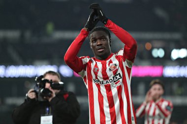 Sunderland 'dan Eliezer Mayenda, 21 Ocak 2025 tarihinde İngiltere' nin Pride Park Stadyumu 'nda oynanan Derby County - Sunderland maçından sonra