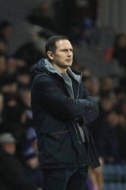 Coventry City 'nin Frank Lampard teknik direktörü 21 Ocak 2025' te Ewood Park, Blackburn 'de oynanan Blackburn Rovers-Coventry City maçında takımını izliyor.