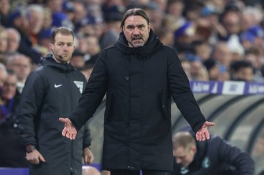 Leeds United 'ın Daniel Farke Menajeri 22 Ocak 2025 tarihinde Leeds, İngiltere' deki Elland Road 'da oynanan Sky Bet Şampiyonası maçında tepki gösterdi.