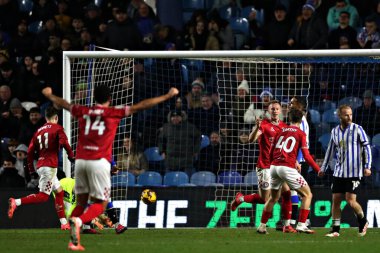 Bristol City 'den Ross McCrorie, 22 Ocak 2025' te İngiltere 'nin başkenti Hillsborough' da Çarşamba günü oynanan Gökyüzü İddia Şampiyonası maçında golünü kutluyor.