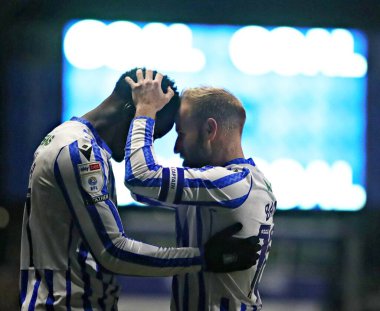 Sheffield Wednesday 'den Djeidi Gassama, 22 Ocak 2025' te İngiltere 'nin Sheffield kentinde Çarşamba günü Bristol City' ye karşı oynanan Gökyüzü İddia Şampiyonası maçında golünü kutluyor.