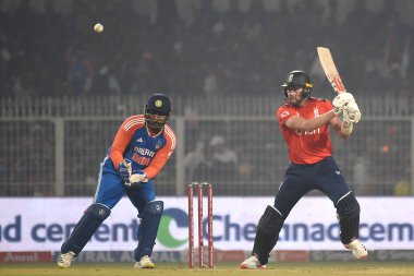 İngiltere 'nin kaptanı Jos Buttler, Hindistan, Hindistan, Çarşamba, 22 Ocak 2025' te Eden Gardens 'ta Hindistan ile İngiltere arasında oynanan ilk T20 kriket maçında vuruş yaptı. Fotoğraf: Debajyoti Chakraborty.