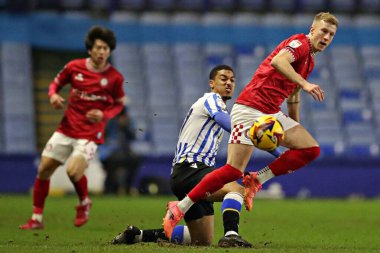 Sheffield Çarşamba günü Bristol City takımından Ross McCrorie, Sheffield Wednesday 'in 22 Ocak 2025' te Hillsborough, Sheffield, İngiltere 'de Bristol City' e karşı oynadığı maçta yenildi.