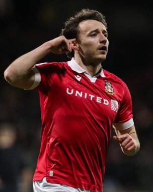 Wrexham 'dan Ollie Rathbone, Wrexham - Birmingham City maçında Wrexham - SToK Cae Ras, Wrexham, Birleşik Krallık, 23 Ocak 2025' te 1-0 kazanma golünü kutluyor.