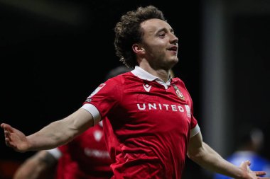 Wrexham 'dan Ollie Rathbone, Wrexham - Birmingham City maçında Wrexham - SToK Cae Ras, Wrexham, Birleşik Krallık, 23 Ocak 2025' te 1-0 kazanma golünü kutluyor.