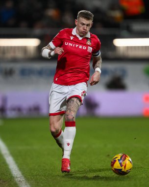 Wrexham takımından James McClean, Wrexham 'a karşı Birmingham City' nin 23 Ocak 2025 'te oynanan SToK Cae Ras, Wrexham, İngiltere maçında topa vuruyor.