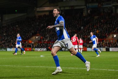 Birmingham City 'den Lyndon Dykes, Wrexham' a karşı Birmingham City 'nin 23 Ocak 2025' te oynanan SToK Cae Ras, Wrexham maçında 1-1 kazanma hedefini kutluyor.