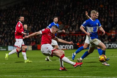 Wrexham 'dan Paul Mullin, Wrexham - Birmingham City maçı sırasında Wrexham City' ye karşı Wrexham, Wrexham, İngiltere 'de 23 Ocak 2025' te gol attı.