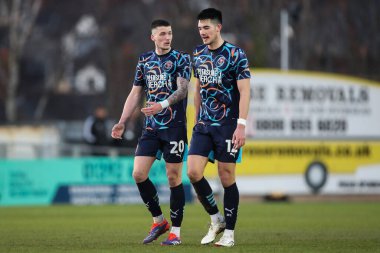 Blackpool 'dan Oliver Casey, Blackpool' dan Elkan Baggott ile 25 Ocak 2025 'te St James' Park, Exeter 'da oynanan Sky Bet 1 karşılaşmasında konuştu.