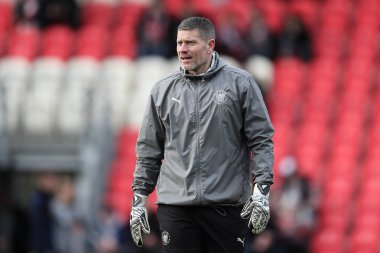 Maç öncesi ısınma maçında Steve Banks 'in kaleci koçu. Exeter City - Blackpool maçı var. St James' Park, Exeter, İngiltere, 25 Ocak 2025