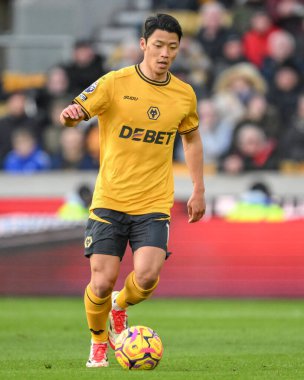 Wolverhampton Wanderers takımından Hwang Hee-Chan, 25 Ocak 2025 'te Molineux, Wolverhampton, Birleşik Krallık' ta oynanan Premier League maçında Wolverhampton Wanderers - Arsenal maçında topu aldı.