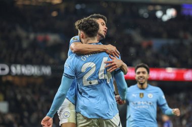 Manchester City 'den Joko Gvardiol, 25 Ocak 2025' te Etihad Stadyumu 'nda oynanan Premier League maçında 1-1' lik galibiyetini kutluyor.