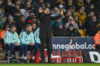 Mikel Arteta Manager of Arsenal gives his team instructions during the Premier League match Wolverhampton Wanderers vs Arsenal at Molineux, Wolverhampton, United Kingdom, 25th January 2025 clipart