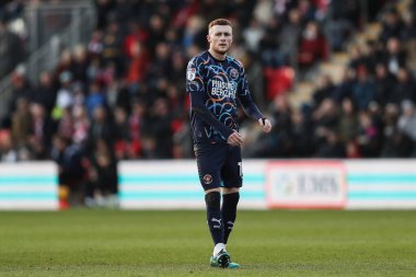 Blackpool 'dan Sonny Carey, Sky Bet Ligi 1 karşılaşmasında Exeter City, St. James' Park, Exeter, İngiltere 'de 25 Ocak 2025' te Blackpool 'a karşı.