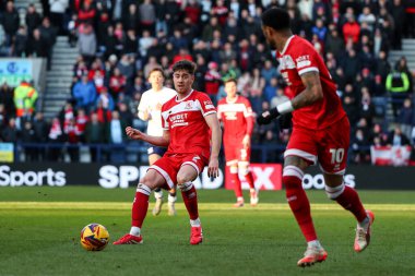 Middlesbrough 'dan Hayden Hackney, 25 Ocak 2025' te İngiltere 'nin Deepdale kentinde oynanan Gökyüzü İddia Şampiyonası maçında pas veriyor.