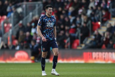 Blackpool 'dan Elkan Baggott, Sky Bet Ligi 1 karşılaşmasında Exeter City, St. James' Park, Exeter, İngiltere 'de Blackpool' a karşı, 25 Ocak 2025