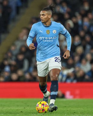 Manchester Premier League maçında Manuel Akanji Manchester City ile Chelsea maçında Etihad Stadyumu, Manchester, Birleşik Krallık, 25 Ocak 2025