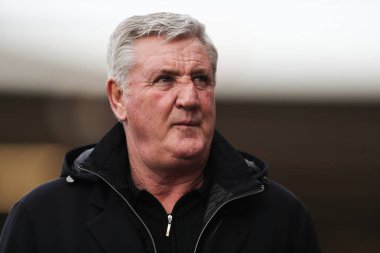 Steve Bruce, Blackpool 'un baş antrenörü, 25 Ocak 2025' te İngiltere 'deki St. James' Park, Exeter 'da oynanan Sky Bet 1 maçı öncesinde geldi.