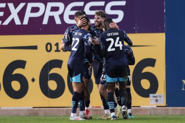 Blackpool 'dan Tom Bloxham, 25 Ocak 2025' te St James 'Park, Exeter, İngiltere' de oynanan Sky Bet 1 karşılaşmasında 0-2 kazanma hedefini kutluyor.