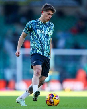 Swansea City AFC 'den Goncalo Franco, 25 Ocak 2025' te Norwich City ile Swansea City arasında oynanan karşılaşma öncesinde ısınıyor.