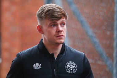 Brentford 'dan Keane Lewis-Potter, Premier League maçı öncesinde Selhurst Park' a vardı. 26 Ocak 2025 'te Londra, Selhurst Park' ta Crystal Palace Brentford 'a karşı.