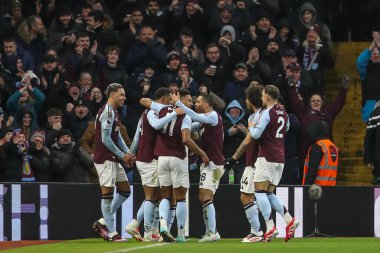 Aston Villa 'dan Jacob Ramsey, 26 Ocak 2025' te Birmingham, İngiltere 'deki Villa Park' ta oynanan Premier League maçında 1-0 'lık galibiyet golünü kutluyor.