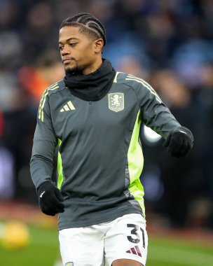 Aston Villa 'dan Leon Bailey Premier Lig karşılaşması öncesinde İngiltere' nin Birmingham şehrindeki Villa Park 'ta oynanan maç öncesi ısınma maçında Aston Villa ile West Ham United karşılaşacak.