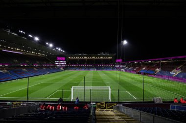 27 Ocak 2025 'te Burnley, Burnley, İngiltere' deki Turf Moor, Burnley 'de oynanan Gökyüzü İddia Şampiyonası öncesinde Çim Mağribi maçı genel görünümü