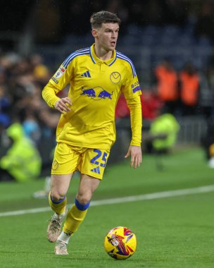 Leeds United takımından Sam Byram 27 Ocak 2025 'te Burnley-Leeds United maçında Turf Moor, Burnley, İngiltere' de karşılaştı.