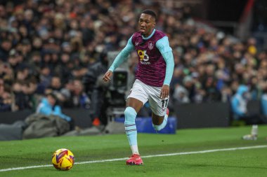 Burnley 'den Jaidon Anthony 27 Ocak 2025' te Burnley, Burnley, İngiltere 'deki Turf Moor' da oynanan Gökyüzü İddia Şampiyonası maçında topu aldı.