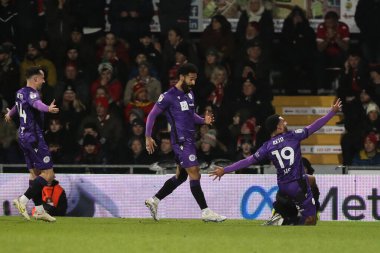 Stevenage 'den Jamie Reid, 28 Ocak 2025' te SToK Cae Ras, Wrexham, İngiltere 'de oynanan Wrexham-Stevenage maçında 0-2' lik galibiyetini kutluyor.