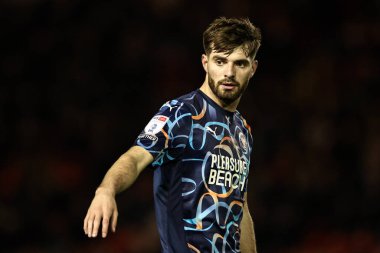 Blackpool takımından Tom Bloxham, 28 Ocak 2025 tarihinde İngiltere 'de oynanan Gelder Group Sincil Bank Stadyumu' nda oynanan 1.