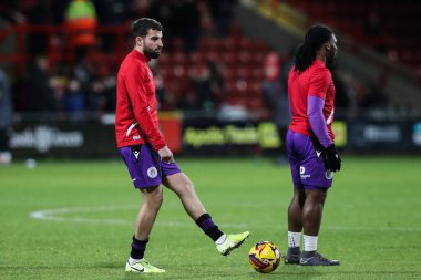 Stevenage 'den Nick Freeman 28 Ocak 2025' te İngiltere 'de oynanan SToK Cae Ras, Wrexham-Stevenage maçında Sky Bet 1 maçı öncesinde ısınma turunda