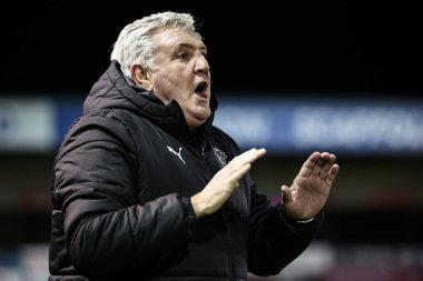 Blackpool teknik direktörü Steve Bruce, 28 Ocak 2025 tarihinde İngiltere 'nin Lincoln kentinde oynanan Gelder Group Sincil Bank Stadyumu' nda oynanan 1.